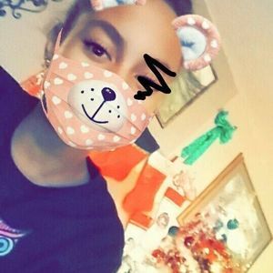 Meet your Posher, Jimena